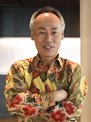 Junichiro Onishi, Direktur